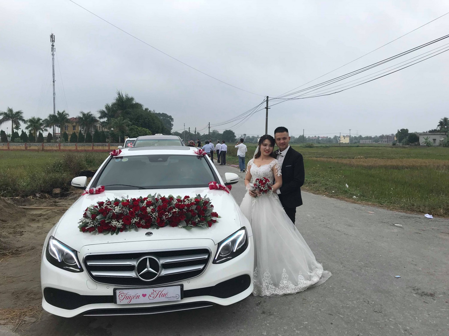 Cho thue xe cuoi Mercedes tai Hai Phong